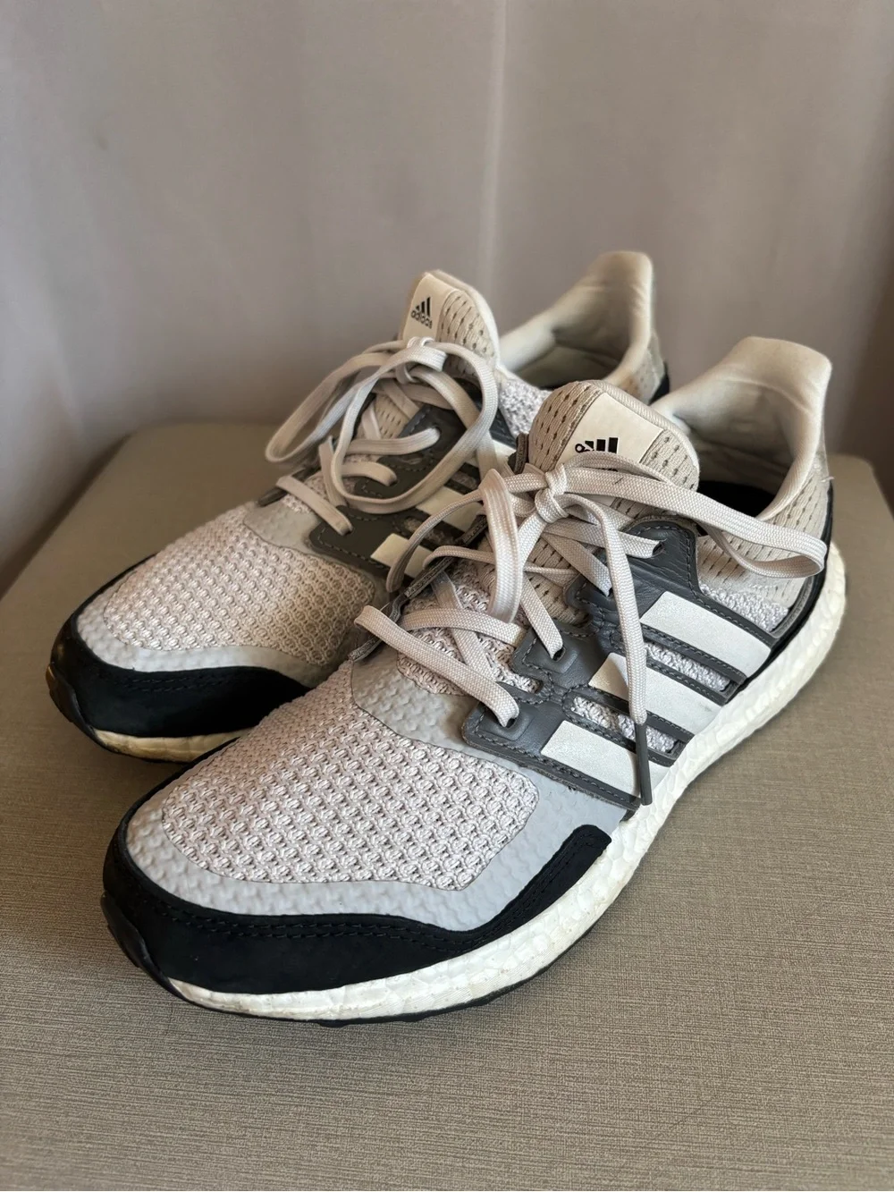 Adidas Ultraboost 1.0 S&L in Grey and Black- men’s/ boys size 6.5